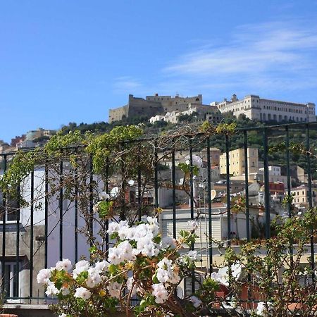 B&B Trieste&Trento เนเปิลส์ ภายนอก รูปภาพ
