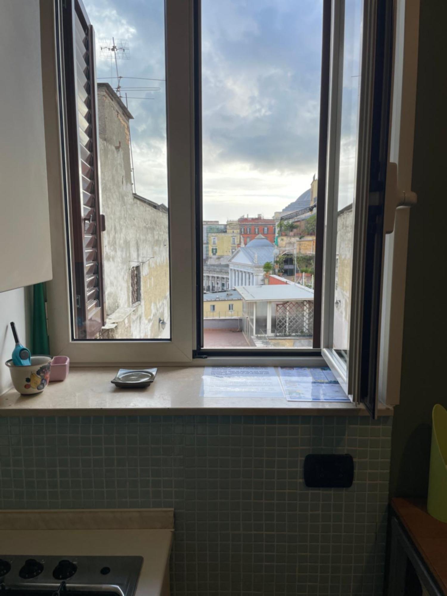 B&B Trieste&Trento เนเปิลส์ ภายนอก รูปภาพ