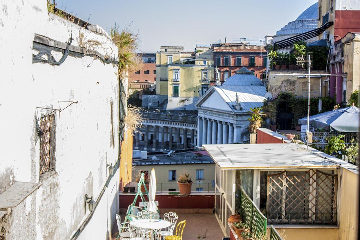 B&B Trieste&Trento เนเปิลส์ ภายนอก รูปภาพ