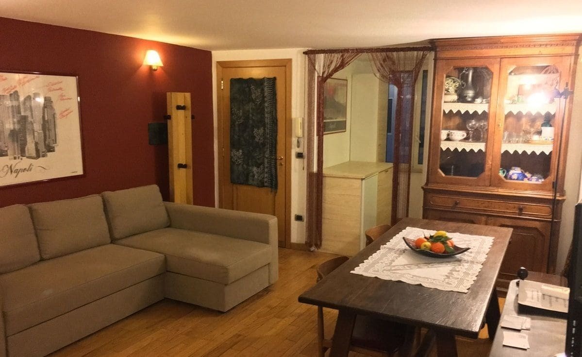 B&B Trieste&Trento เนเปิลส์ ภายนอก รูปภาพ
