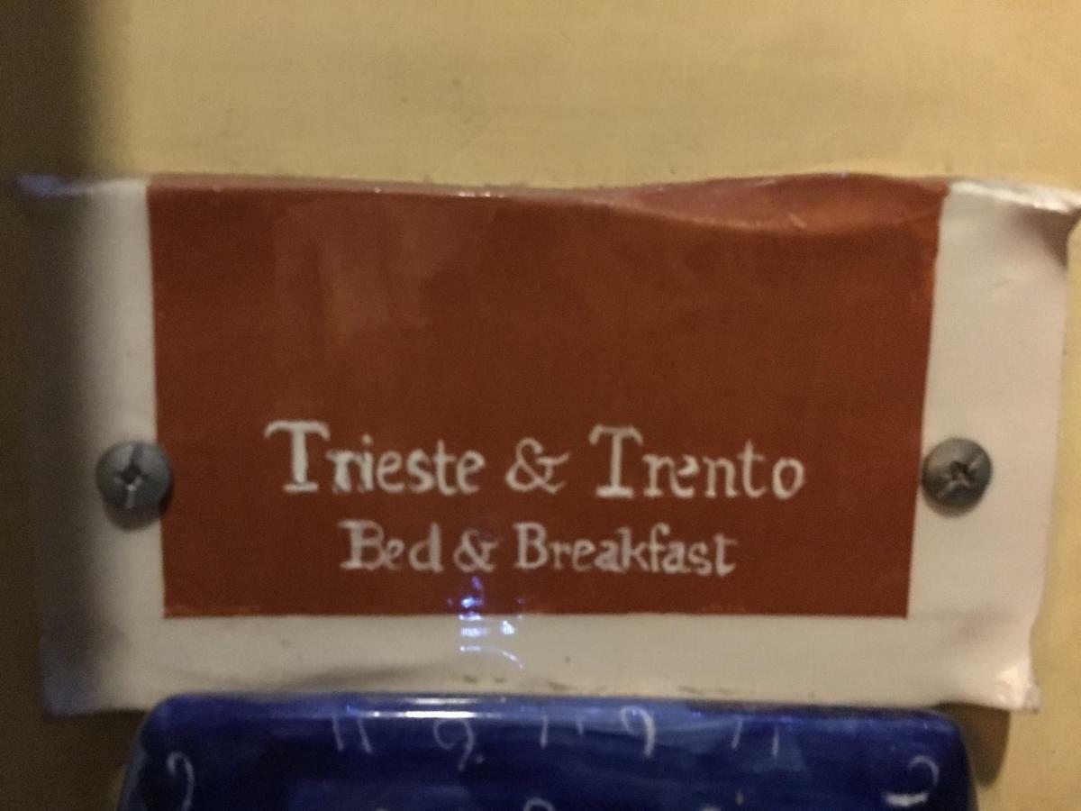 B&B Trieste&Trento เนเปิลส์ ภายนอก รูปภาพ